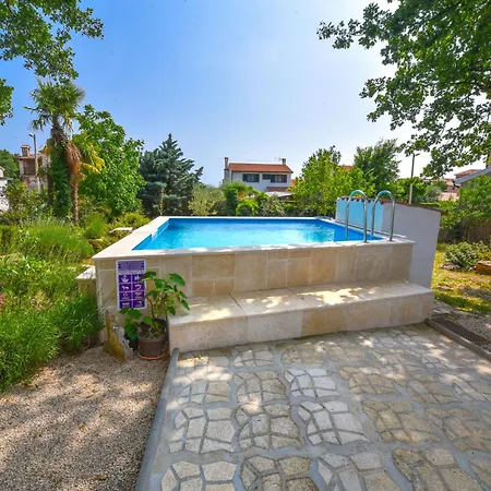 Сasa de vacaciones Ajla By Interhome