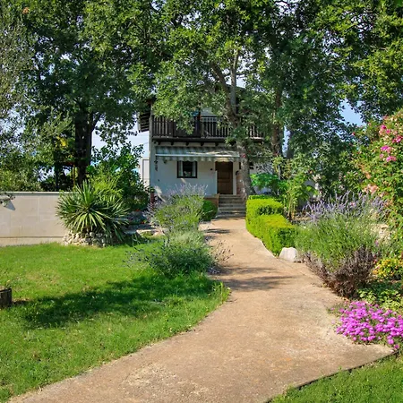 Сasa de vacaciones Ajla By Interhome *