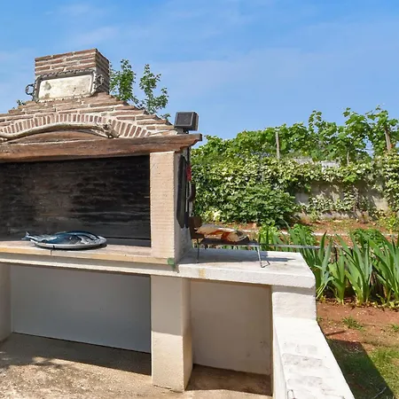 Ferienhaus Ajla By Interhome